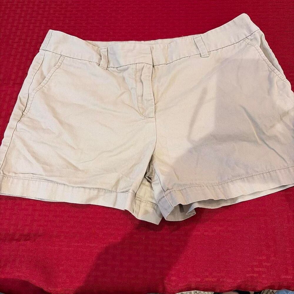 Loft Women's Tan and Cream Shorts